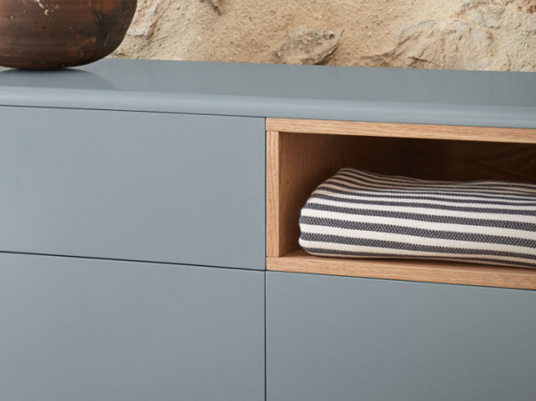 Cómoda moderna en nuestra tienda de muebles en Madrid