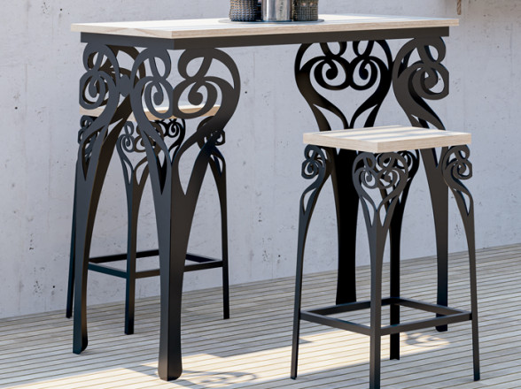 Mesa de jardín de forja con tapa de madera en Muebles Valencia