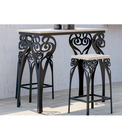 Mesa de jardín de forja con tapa de madera en Muebles Valencia