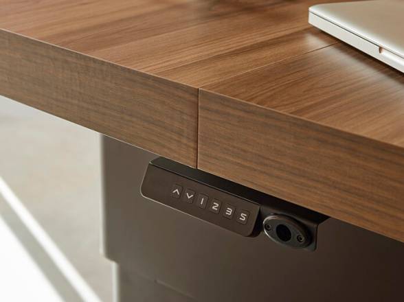 Mesa de centro elevable con mecanismo motorizado