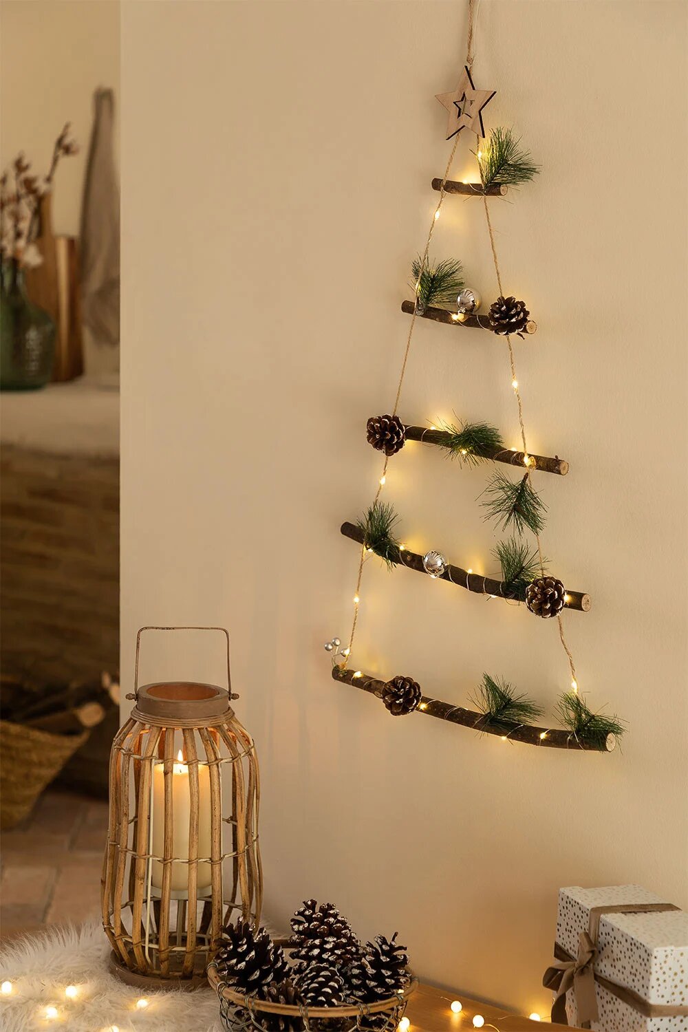 Árbol minimalista de navidad en Muebles.Tienda, tu tienda de muebles en Ávila